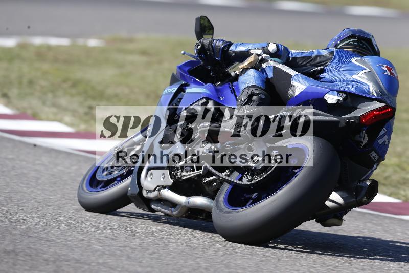 /Archiv-2025/49 26.08.2025 Cornu Master School ADR/blau-bleu/0-2